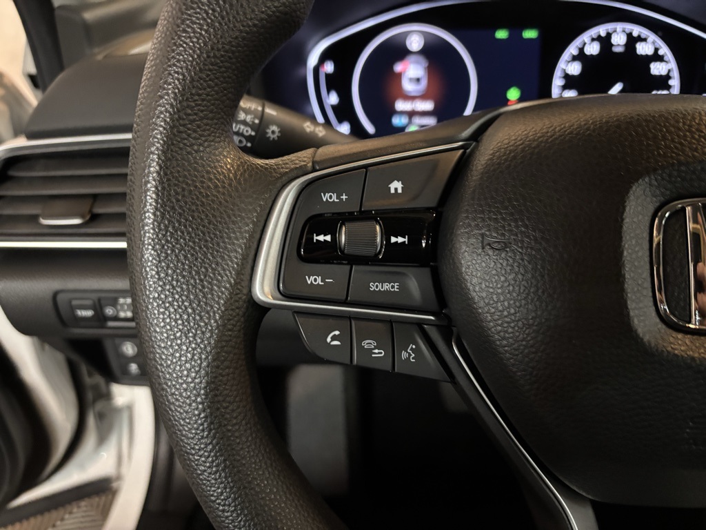 2019 Honda Accord LX photo 11