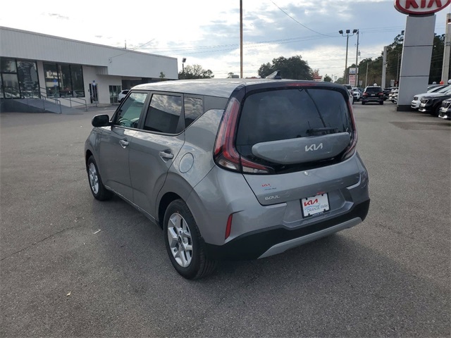 2025 Kia Soul LX photo 4