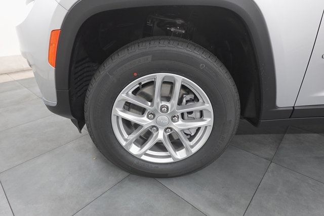2025 Jeep Grand Cherokee Laredo X photo 26