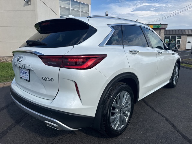 2025 Infiniti QX50 Luxe AWD photo 3