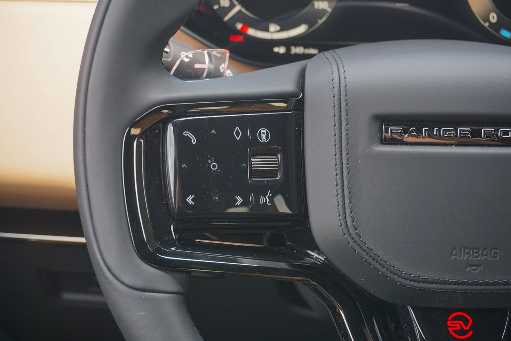 2025 Land Rover Range Rover Sport photo 11