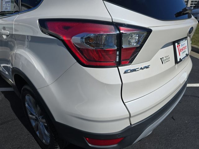 2017 Ford Escape Titanium photo 35