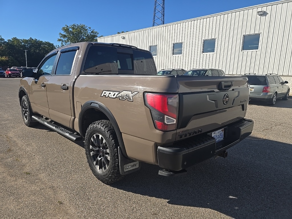2021 Nissan Titan PRO-4X photo 4