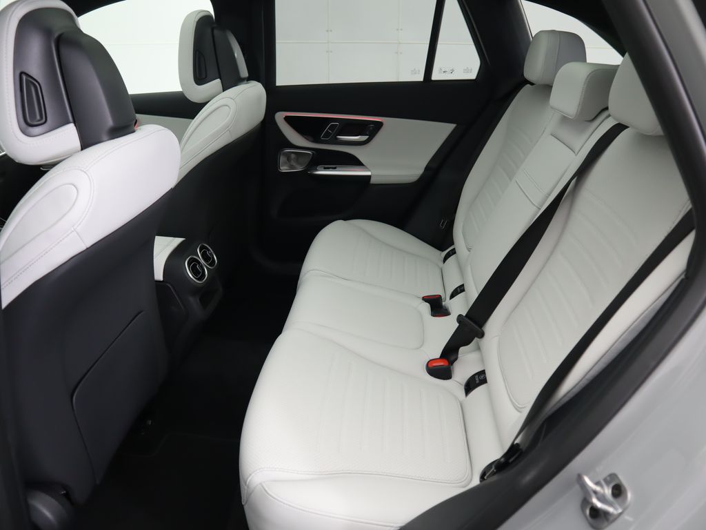 2026 Mercedes Benz GLC 300 photo 19