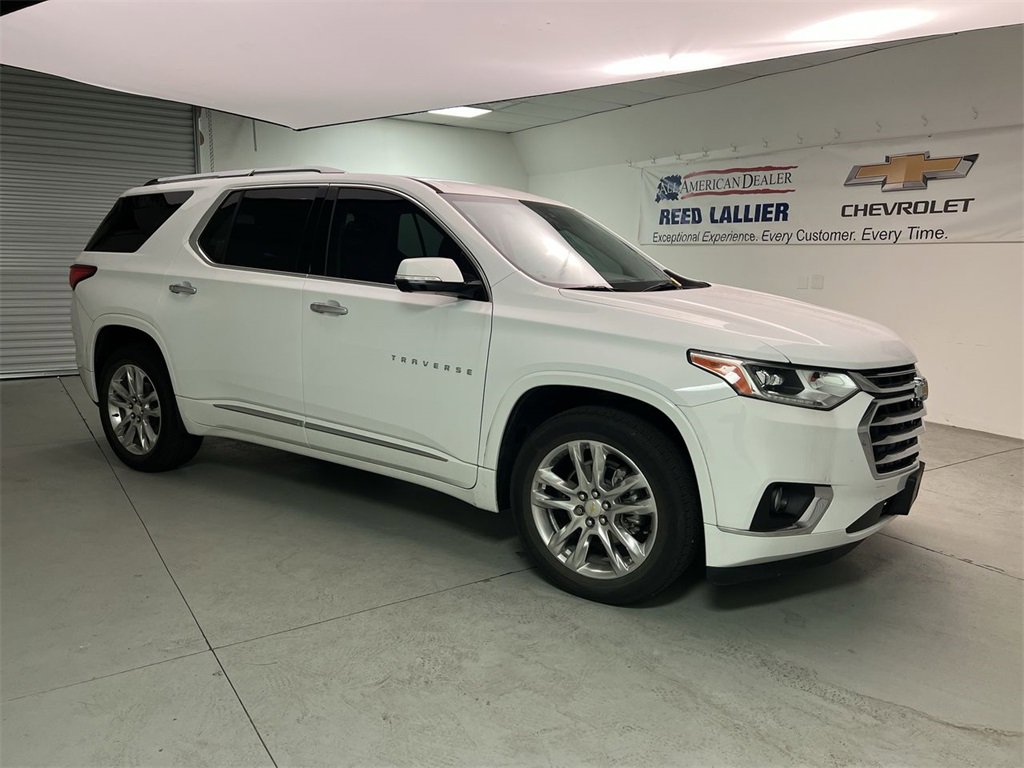2020 Chevrolet Traverse High Country photo 2