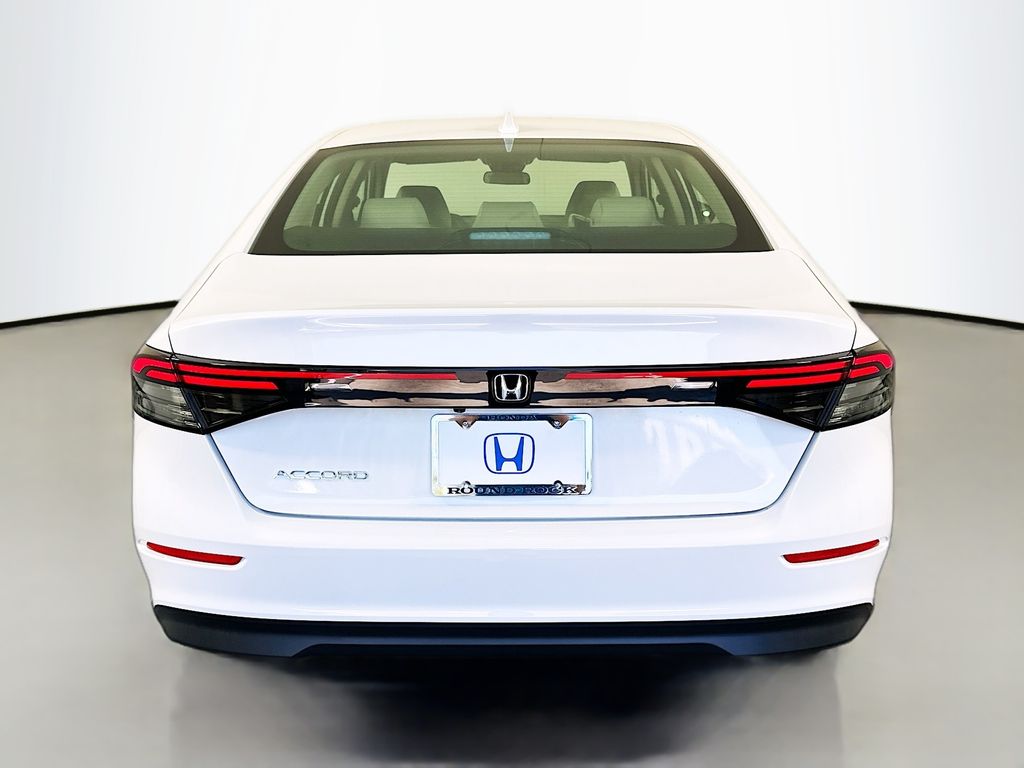 2025 Honda Accord LX photo 6