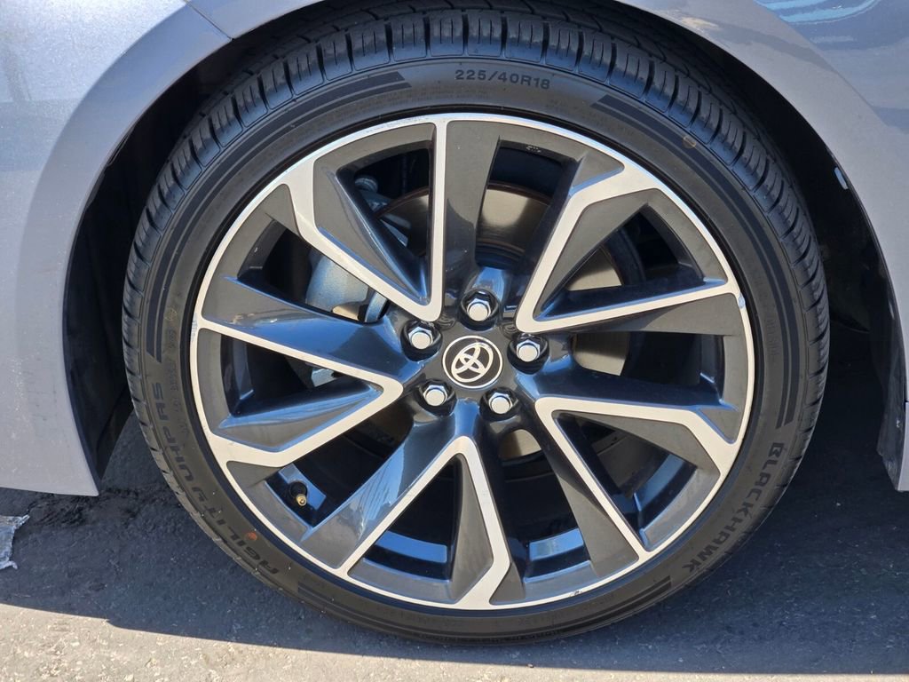 2022 Toyota Corolla SE photo 9