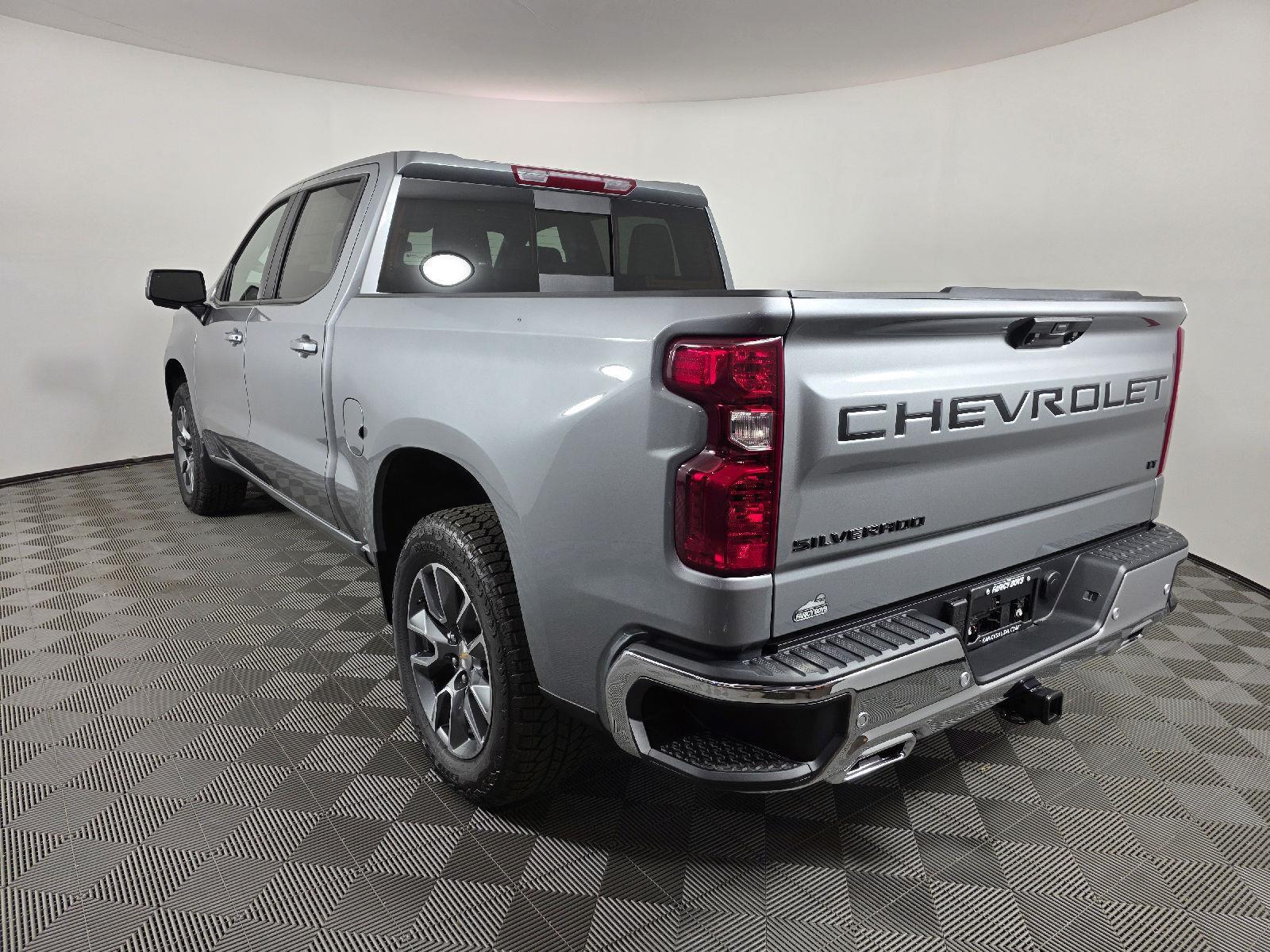 2026 Chevrolet Silverado 1500 LT photo 3