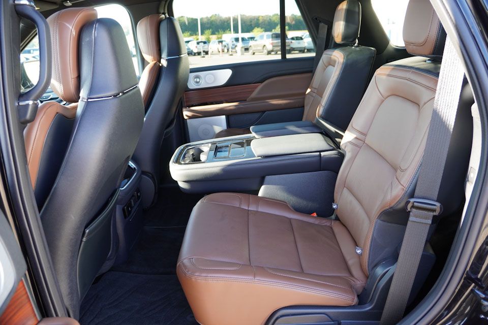 2024 Lincoln Navigator Reserve Luxury Monochromatic photo 19