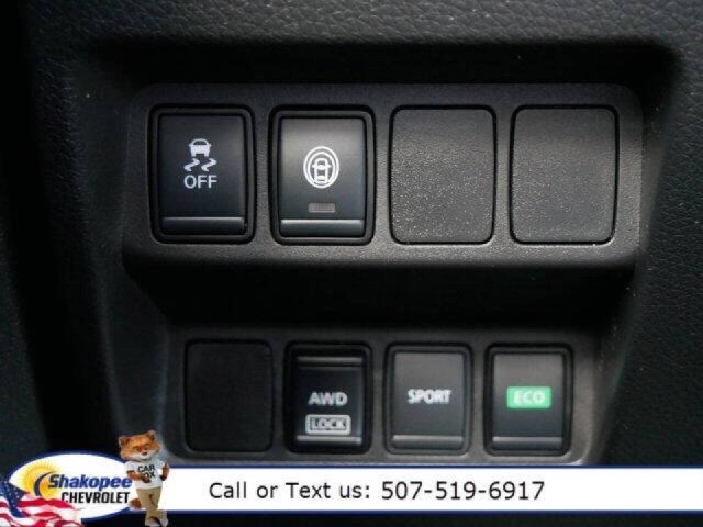 2021 Nissan Rogue Sport S photo 17
