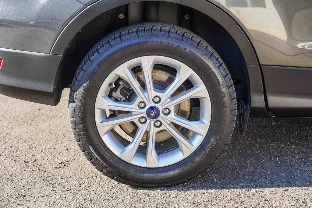 2018 Ford Escape SE photo 2