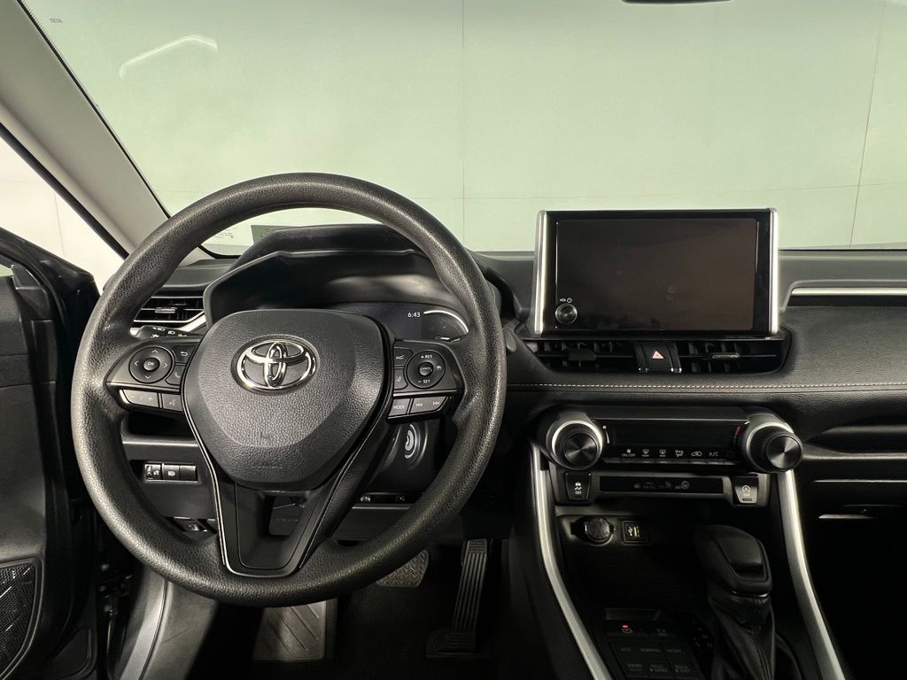 2024 Toyota RAV4 LE photo 9