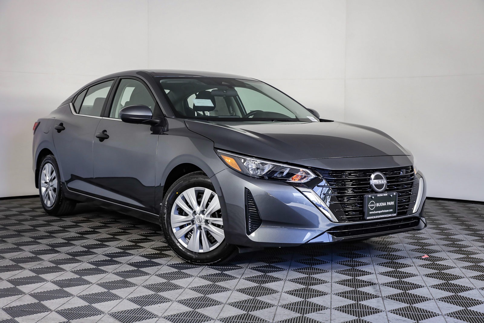 2025 Nissan Sentra S's photo