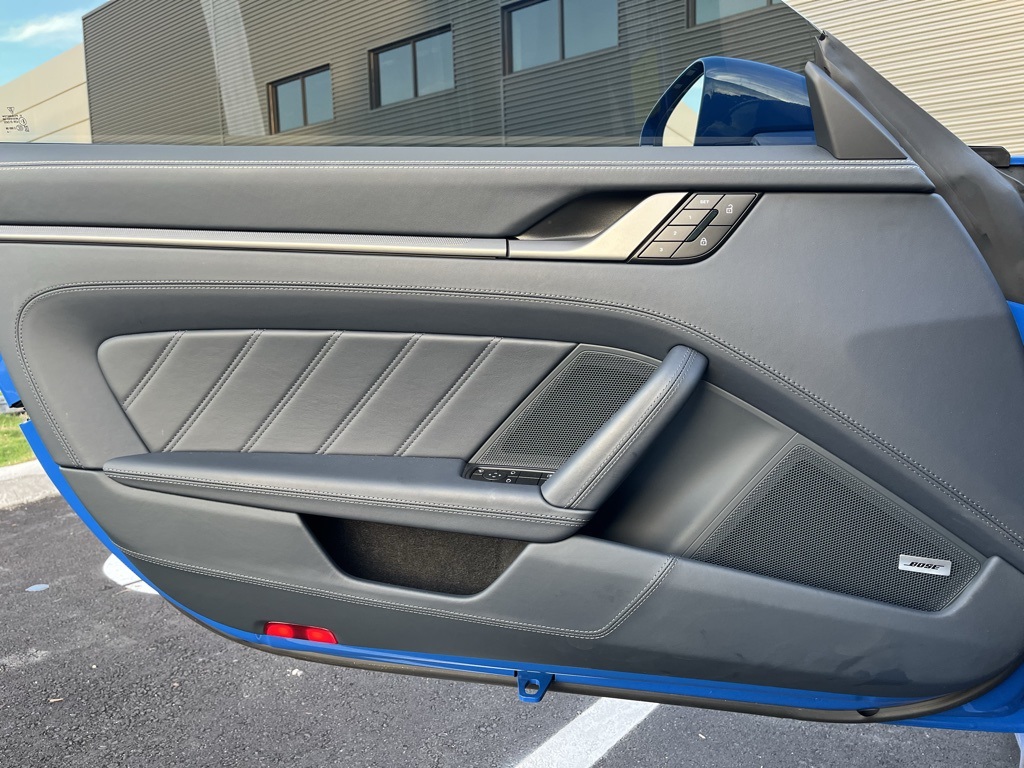 2025 Porsche 911 photo 24