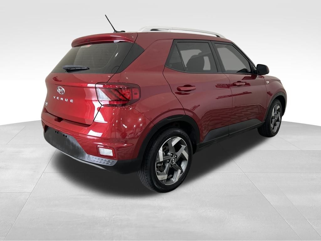2024 Hyundai Venue Limited photo 4