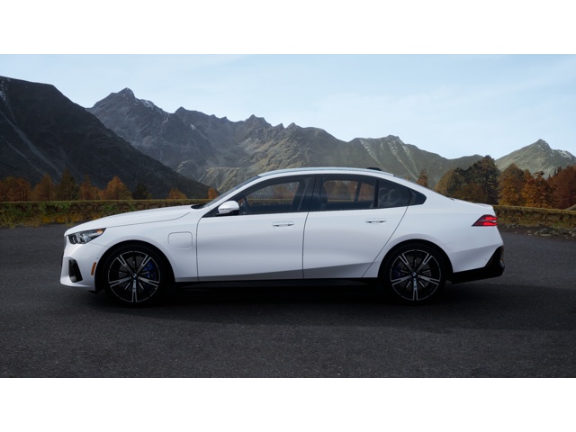 2026 Bmw 550e xDrive photo 4