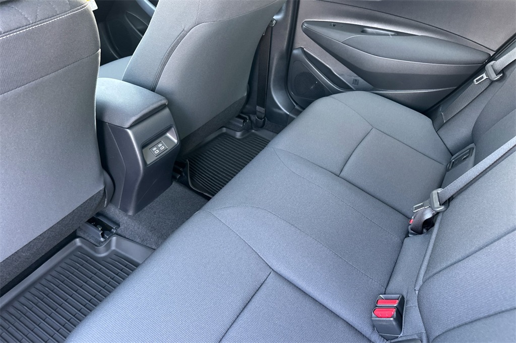 2025 Toyota Corolla Hybrid LE photo 10