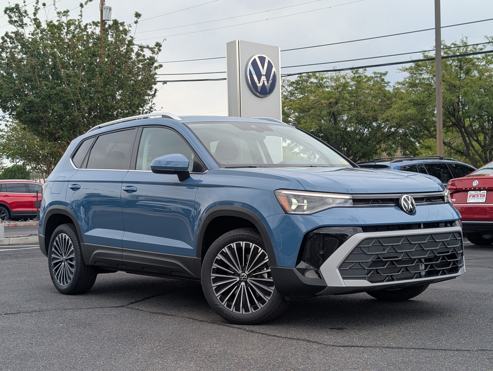 New 2025 Monterey Blue Pearl Volkswagen SE image 1
