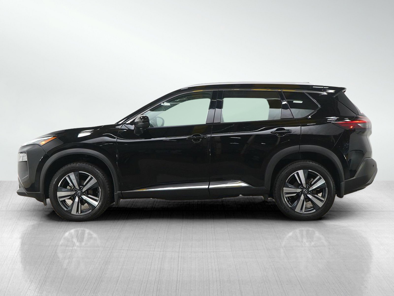 Used 2023 Nissan Rogue SL with VIN 5N1BT3CB4PC840222 for sale in Minneapolis, Minnesota