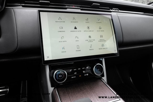 2023 Land Rover Range Rover SE photo 24