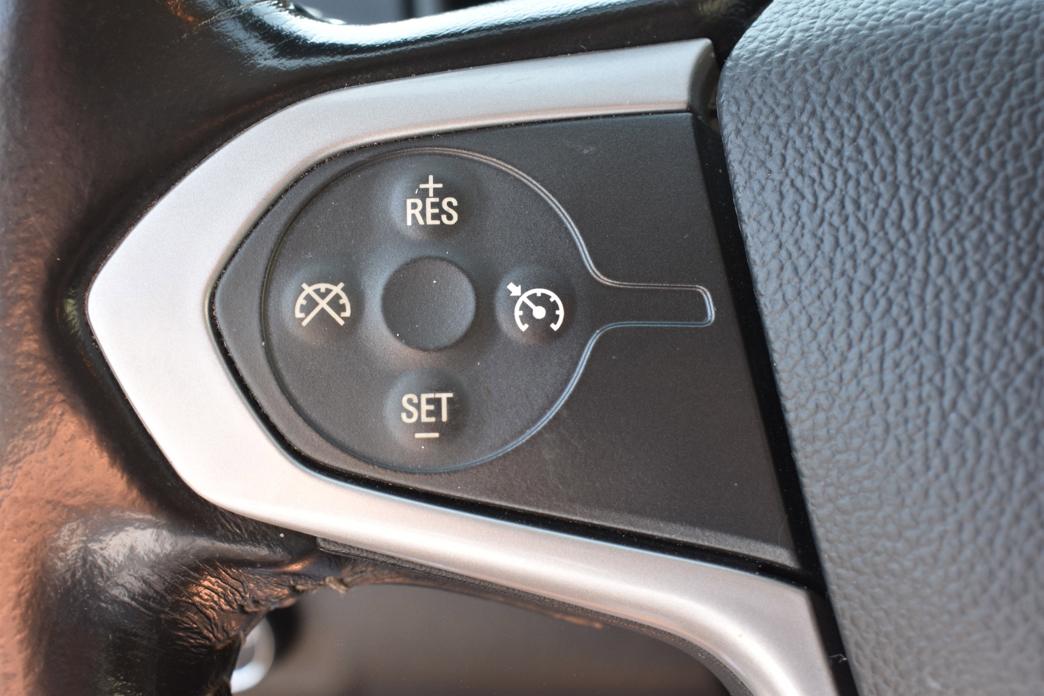 2020 Chevrolet Colorado LT photo 7