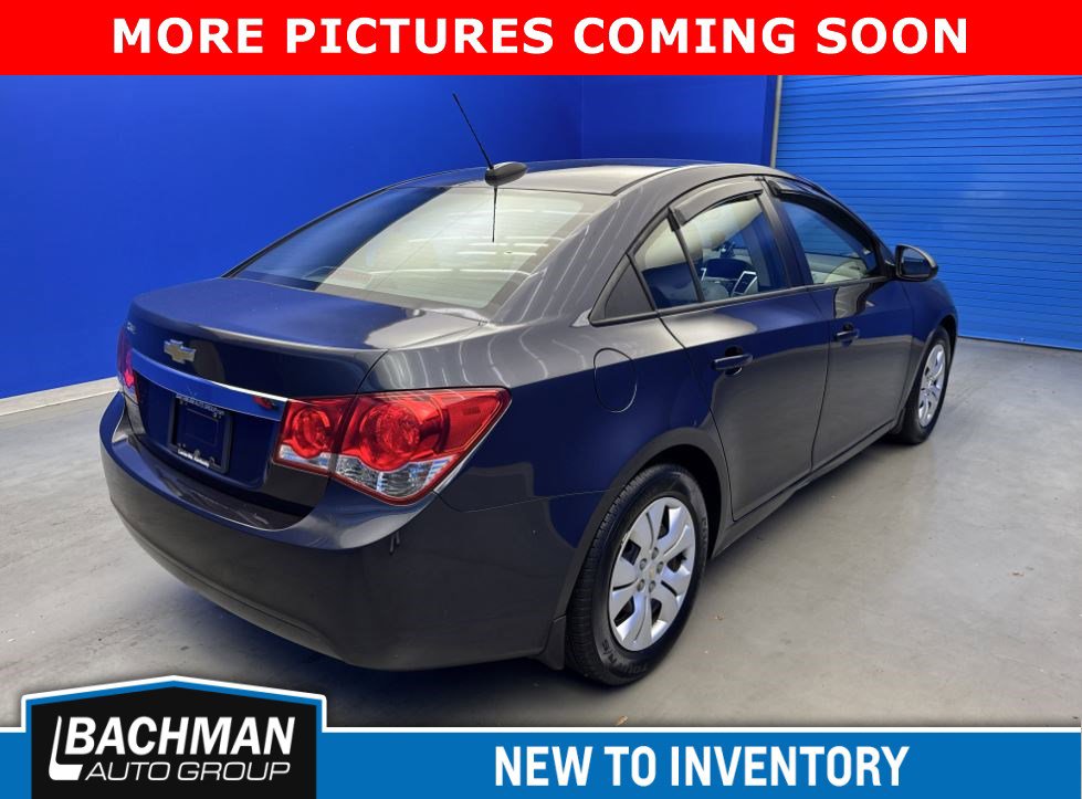 2015 Chevrolet Cruze LS photo 4