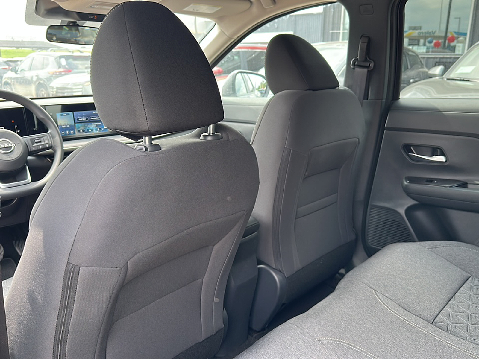 2025 Nissan Kicks SV photo 4