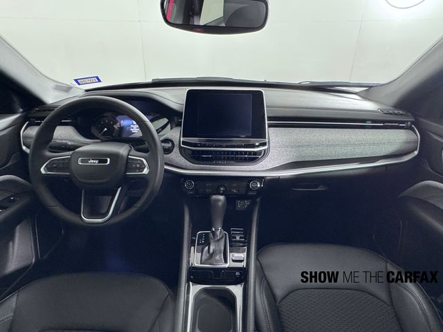 2025 Jeep Compass Latitude photo 18
