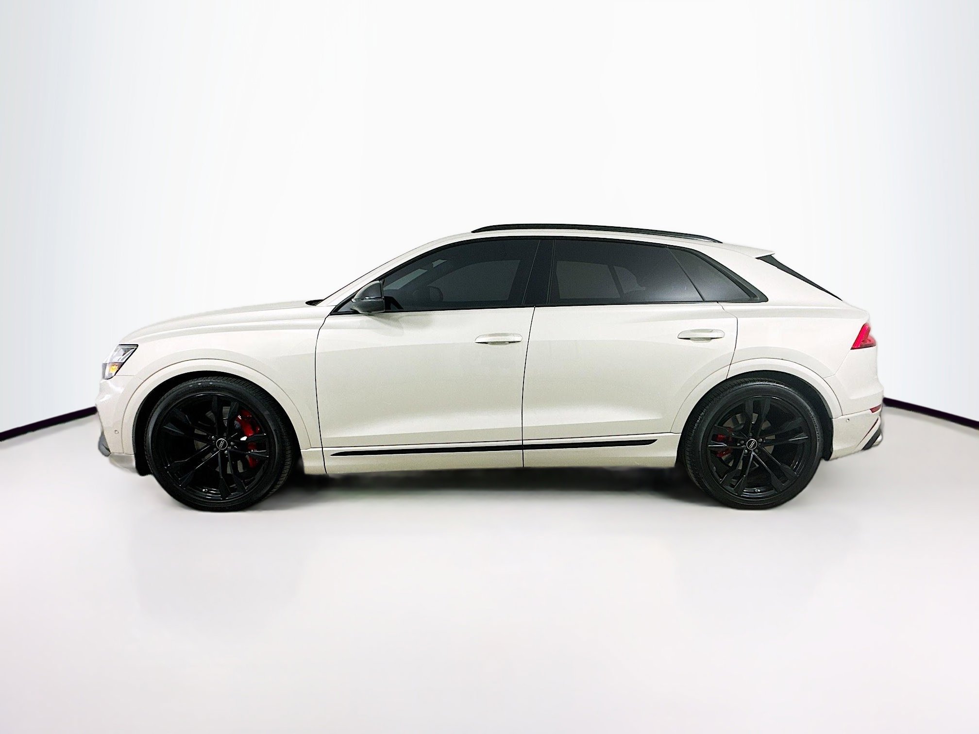 2023 Audi SQ8 Premium Plus photo 2