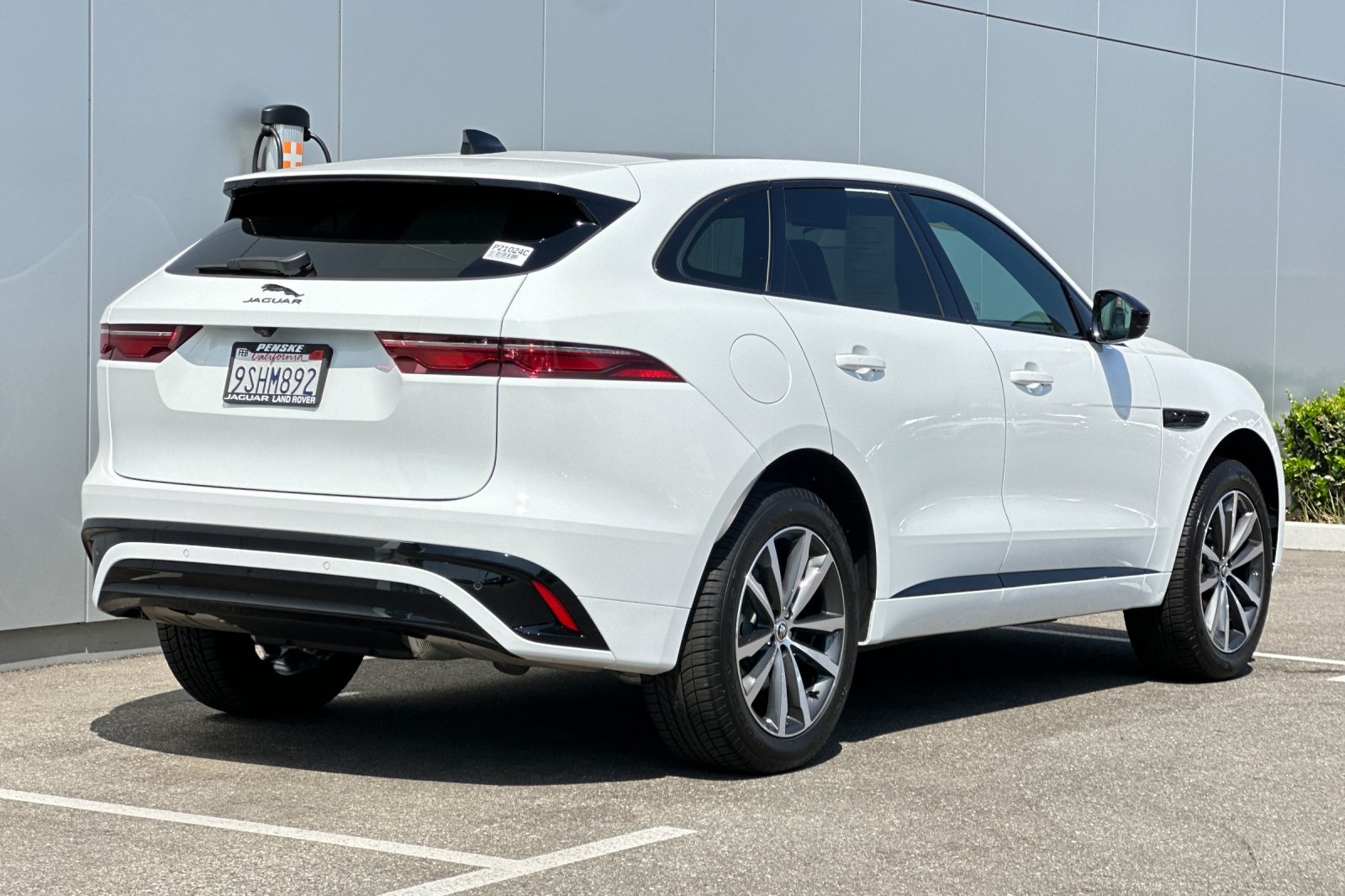 2025 Jaguar F-PACE P250 R-Dynamic S photo 6