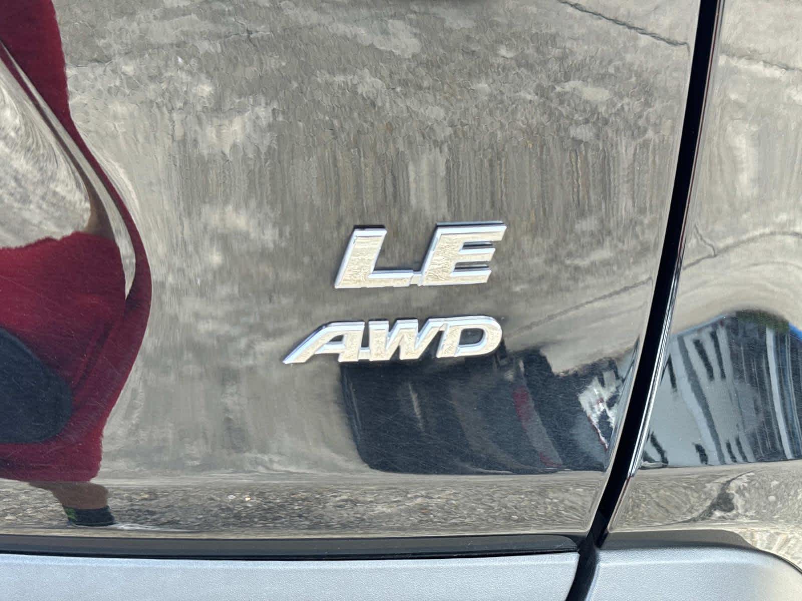 2024 Toyota RAV4 LE photo 17