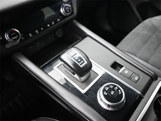 2024 Mitsubishi Outlander SE photo 16