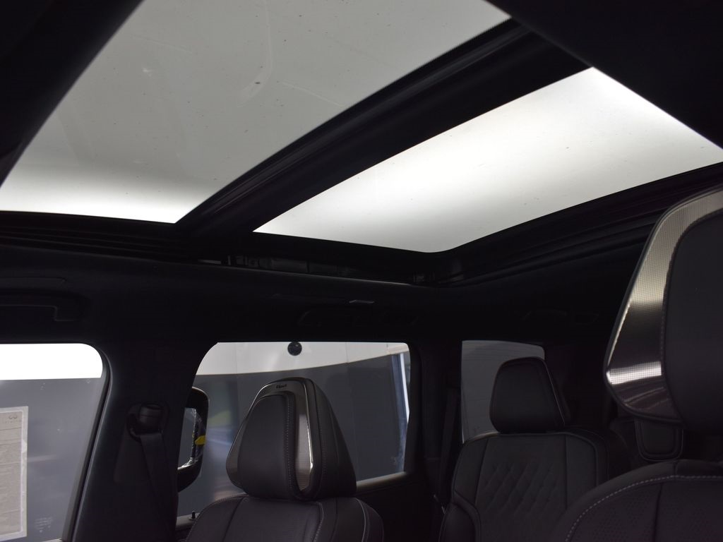 2026 Infiniti QX80 photo 12