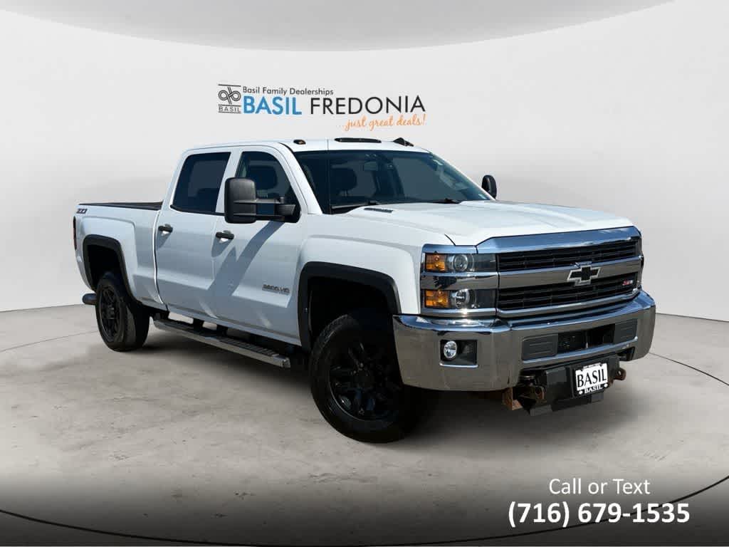 2015 Chevrolet Silverado 3500HD LT photo 2