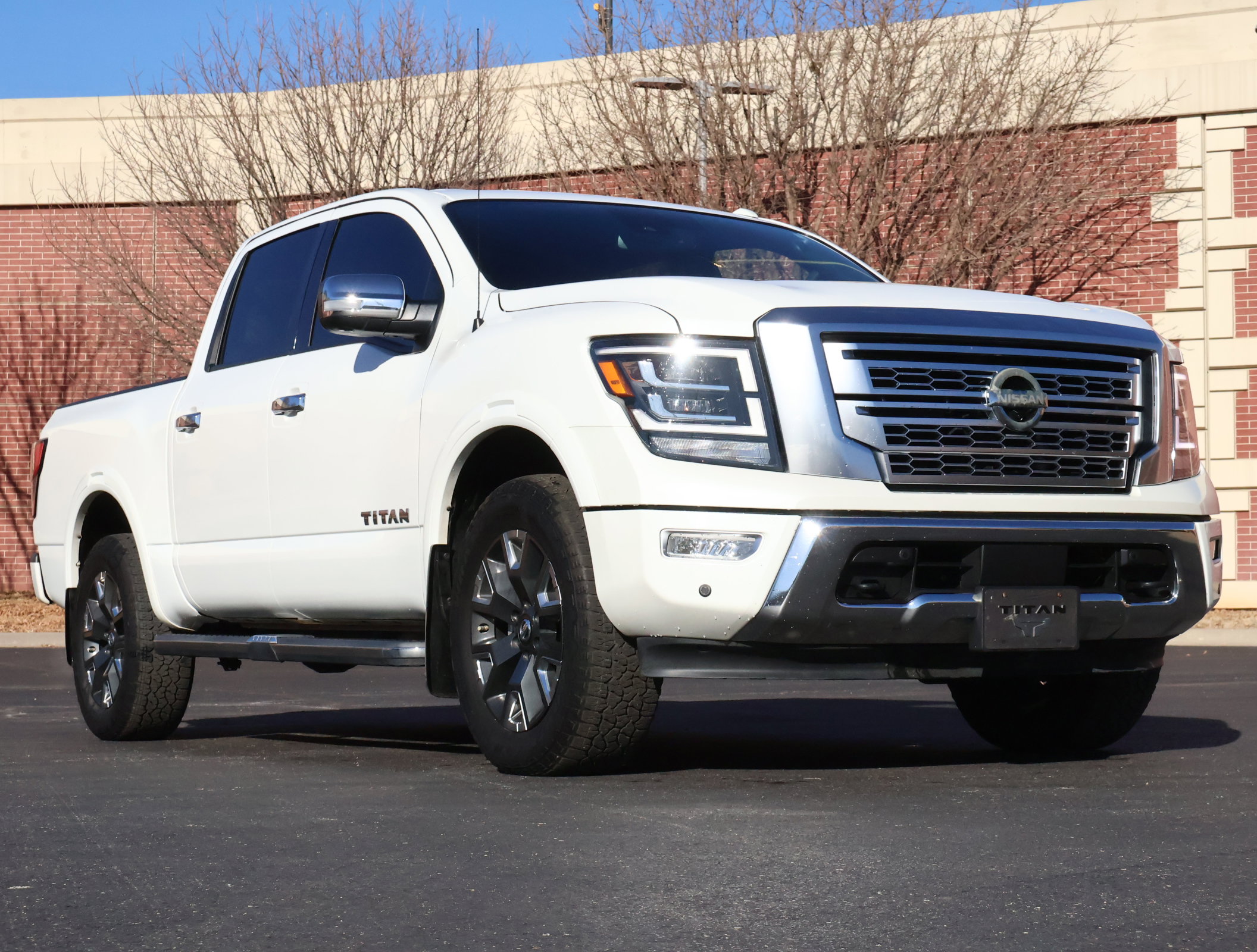 2021 Nissan Titan Platinum Reserve's photo