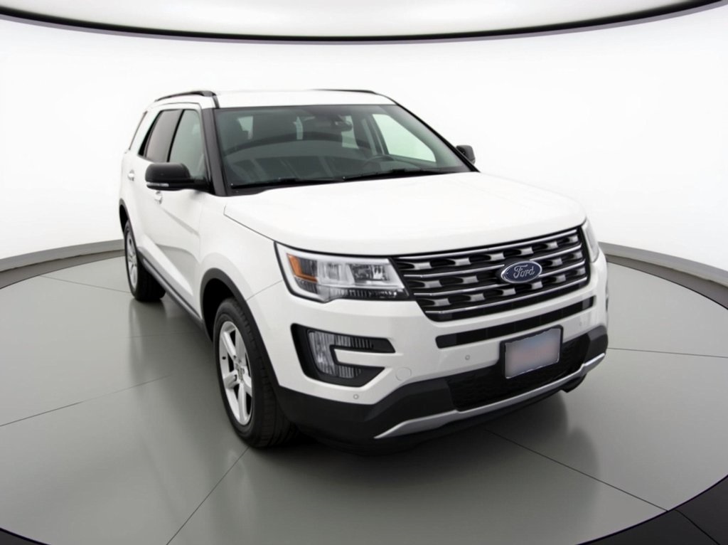 2016 Ford Explorer XLT photo 3