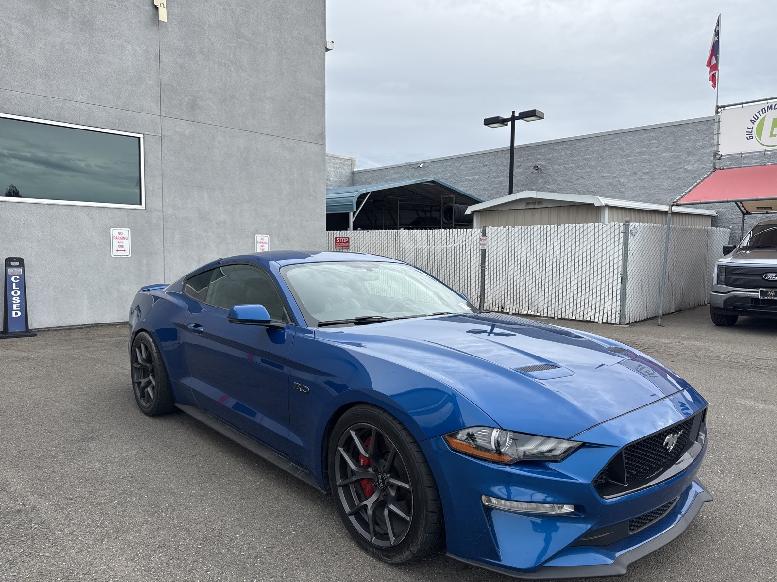 2018 Ford Mustang GT Premium photo 2