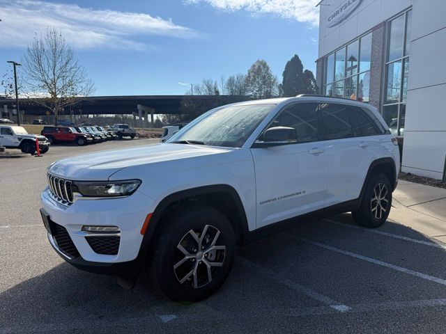 2025 Jeep Grand Cherokee Limited's photo