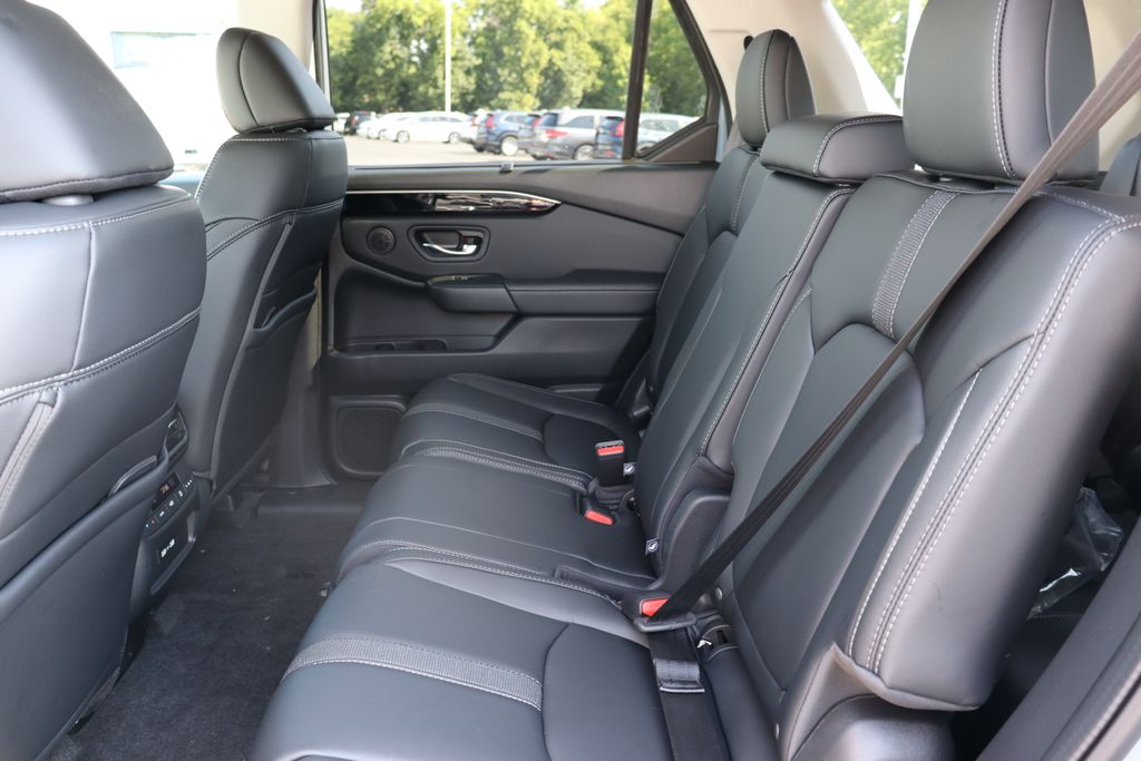 2025 Honda Pilot Touring photo 11