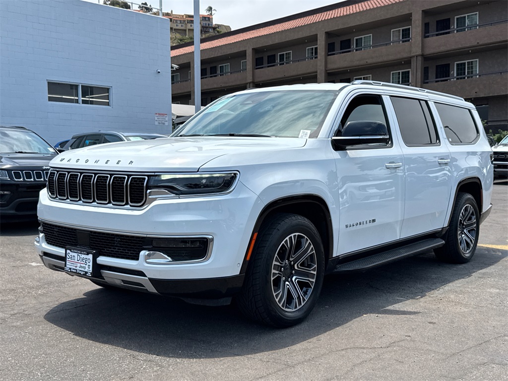 2023 Jeep Wagoneer L Series II photo 4