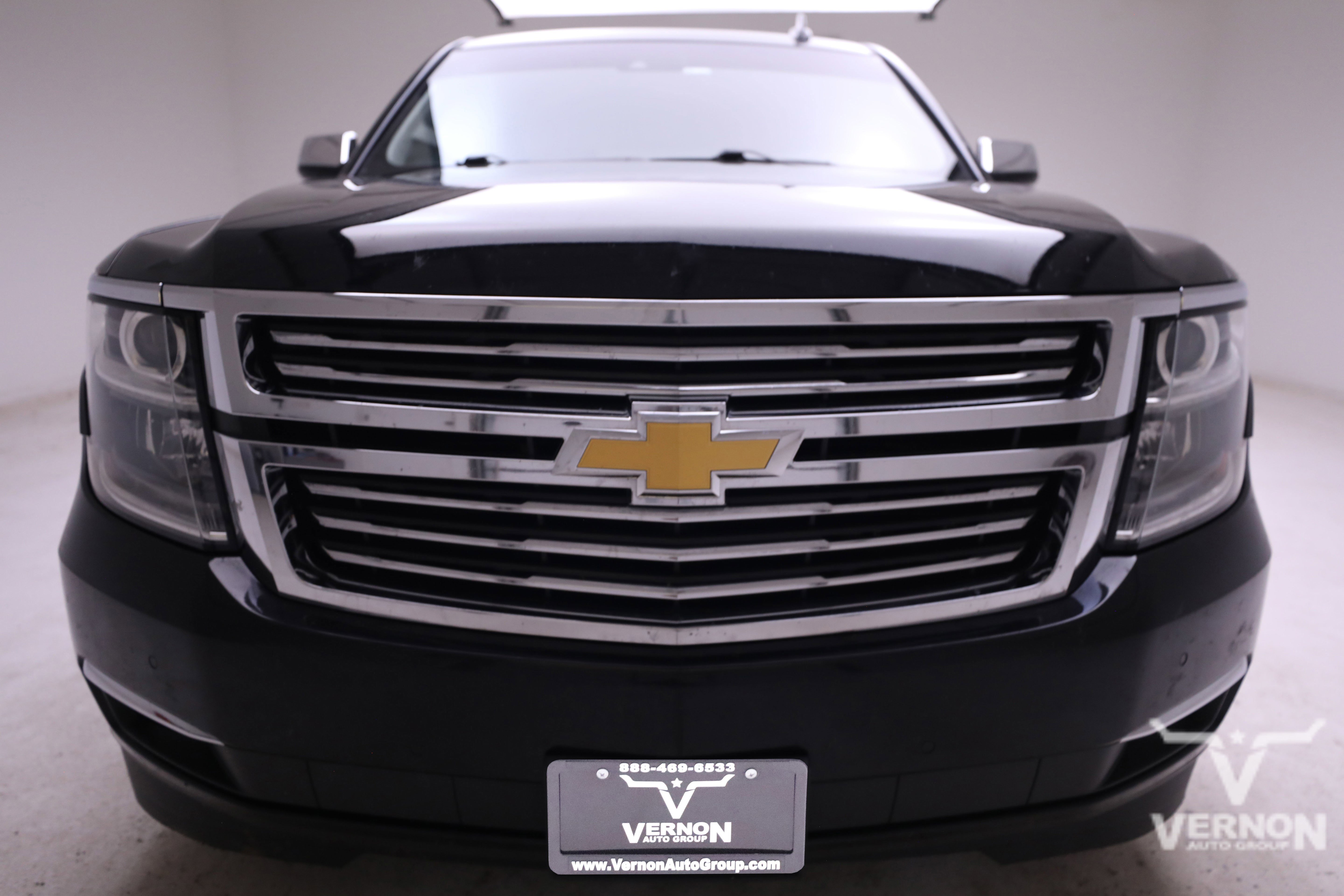 2019 Chevrolet Tahoe Premier photo 2