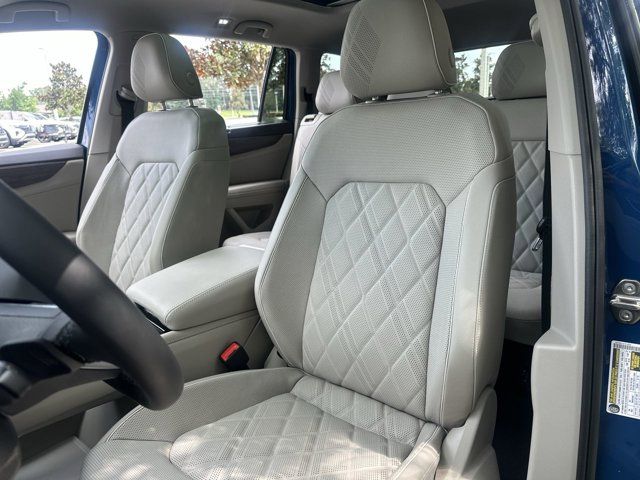 2026 Volkswagen Atlas SEL Premium R-Line photo 3