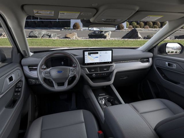 2025 Ford Explorer photo 9