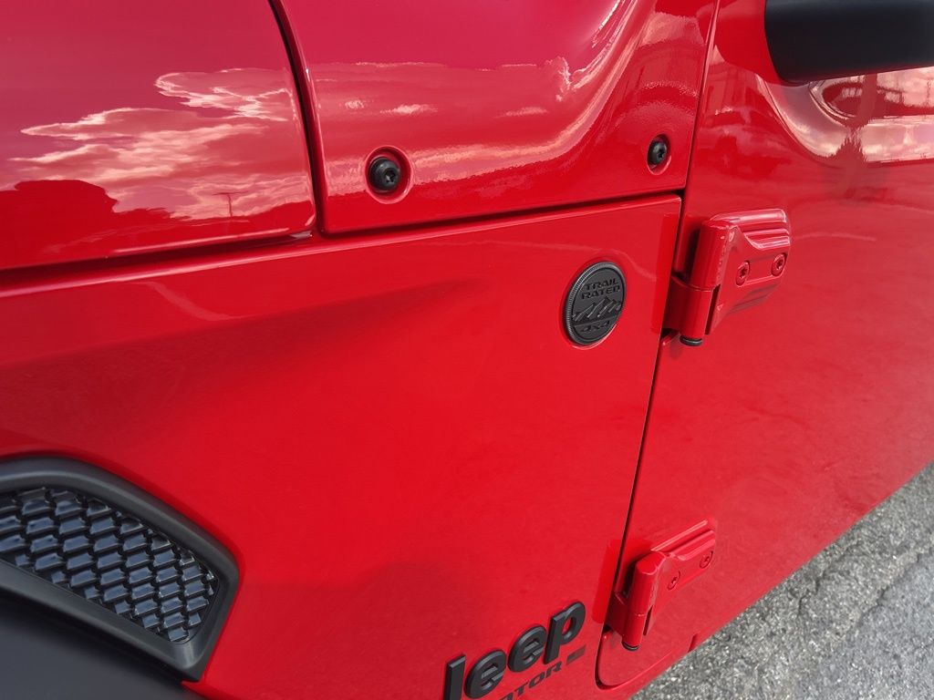 2025 Jeep Gladiator Sport photo 18