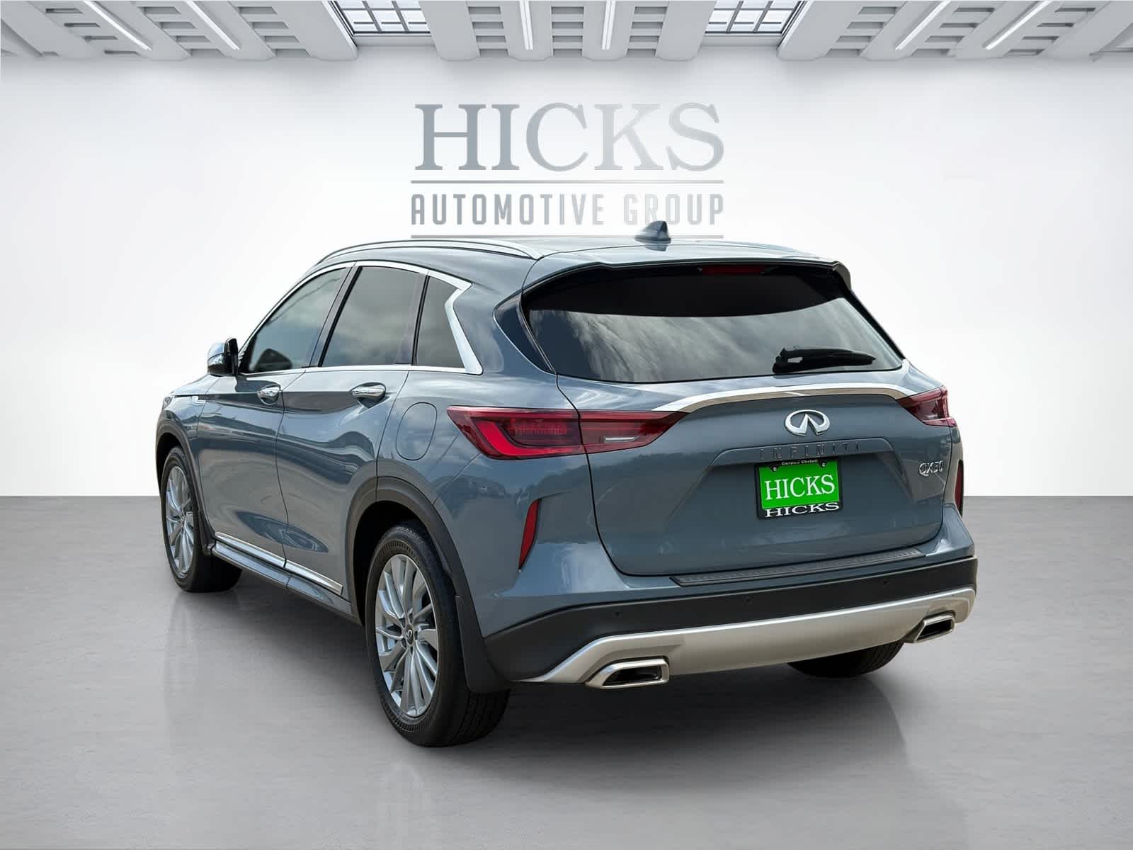 Used 2023 Slate Gray INFINITI LUXE image 7