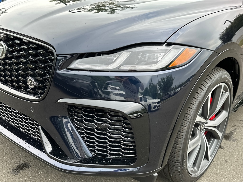 2026 Jaguar F-PACE SVR photo 7