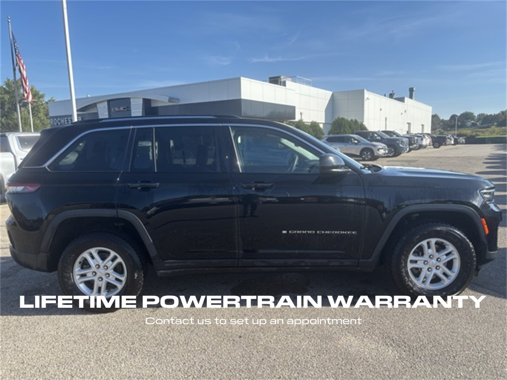 Used 2024 Jeep Grand Cherokee Laredo with VIN 1C4RJHAG4RC679555 for sale in Rochester, Minnesota