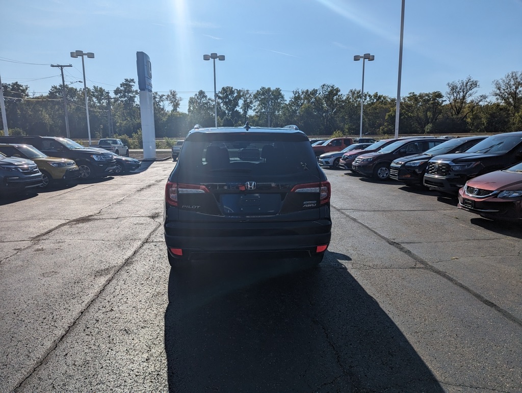 2022 Honda Pilot Special Edition photo 3