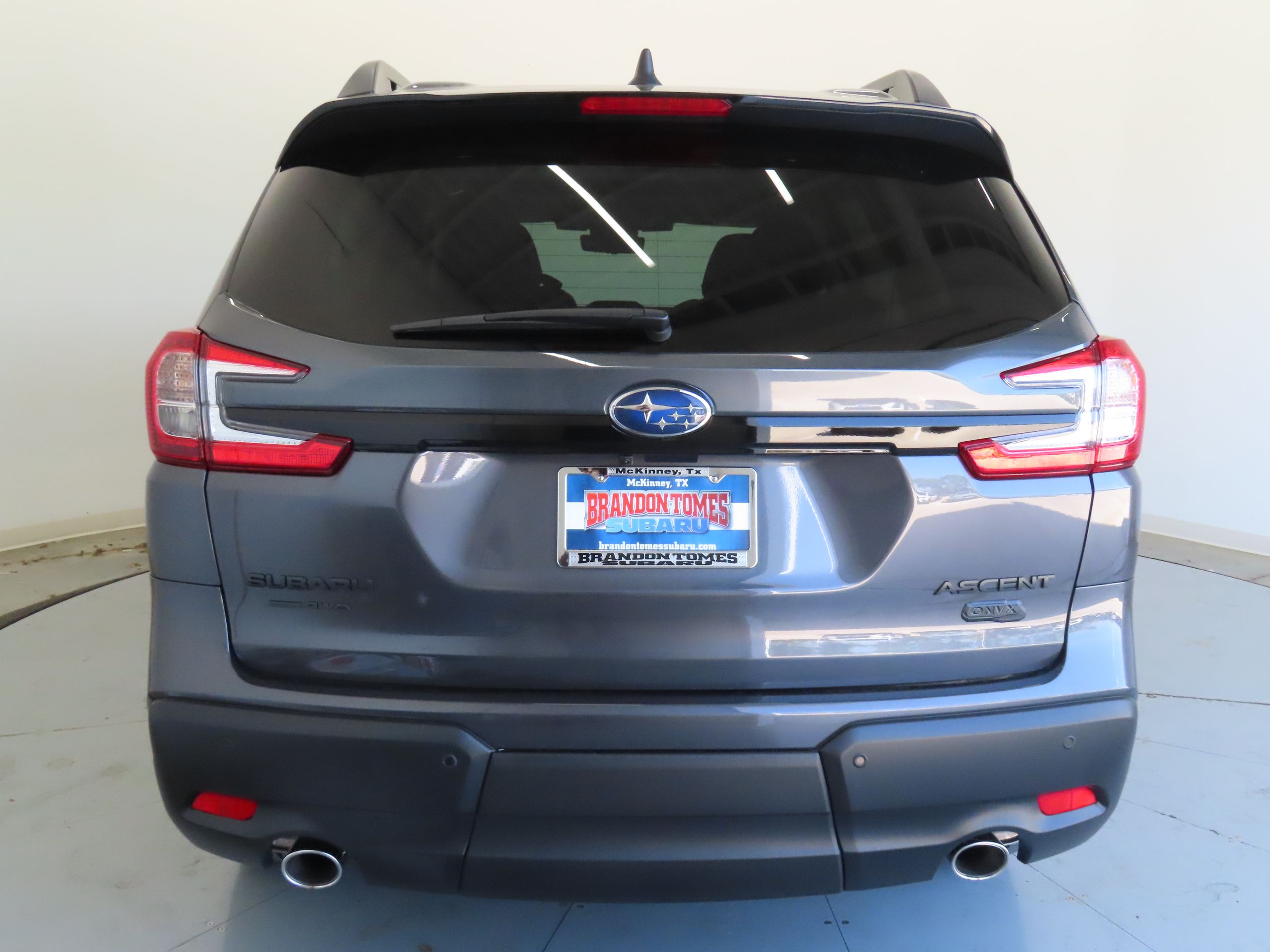 2025 Subaru Ascent Onyx Edition Touring photo 4
