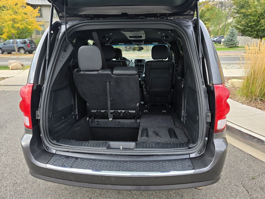 2017 Dodge Grand Caravan GT photo 13